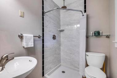 Dolphin Oceanfront Motel - Nags Head