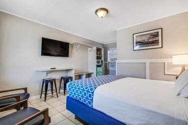 Dolphin Oceanfront Motel - Nags Head