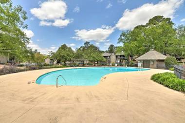 Lakeview Condo with Resort Pool 2 Miles to Golf!