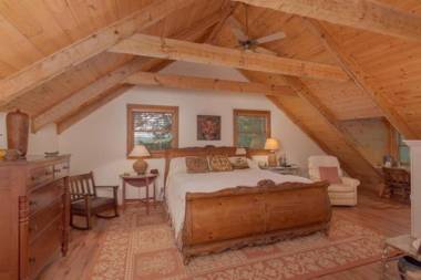 Whispering Creek at DuPont