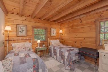 Whispering Creek at DuPont