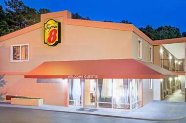 Super 8 by Wyndham - Crabtree Raleigh