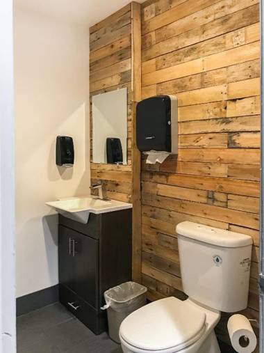 Days Inn by Wyndham Raleigh Glenwood-Crabtree