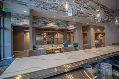 Hampton Inn & Suites Raleigh Midtown NC