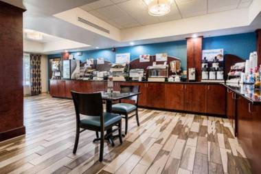 Holiday Inn Express & Suites Roanoke Rapids an IHG Hotel