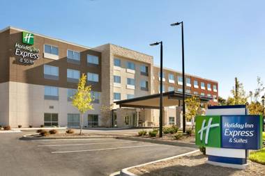 Holiday Inn Express & Suites Salisbury an IHG Hotel