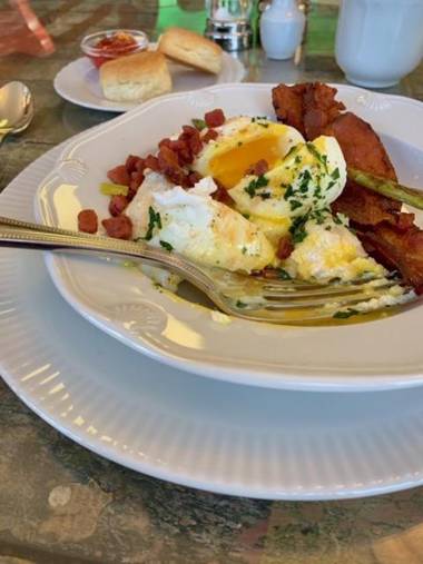 Elmwood 1820 Bed & Breakfast Inn