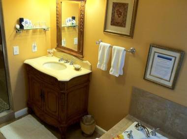 Brookside Mountain Mist Inn