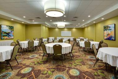 Holiday Inn Express Wilkesboro