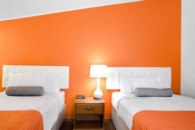 Howard Johnson by Wyndham Wilmington