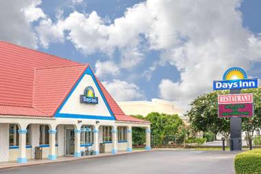 Days Inn by Wyndham Wilmington / University