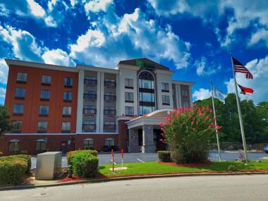 Holiday Inn Express Hotel & Suites - Wilson - Downtown an IHG Hotel