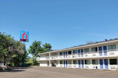 Motel 6-Bismarck ND