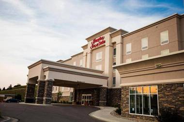 Hampton Inn & Suites Minot