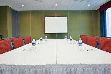 Holiday Inn Express Hotel and Suites Akron South-Airport Area an IHG Hotel