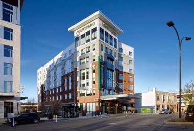 Courtyard by Marriott Akron Downtown