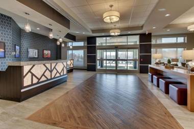 Drury Inn & Suites Cleveland Beachwood