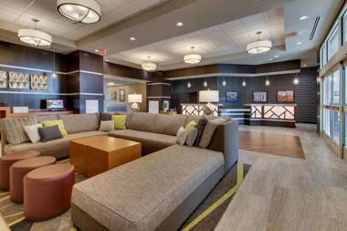 Drury Inn & Suites Cleveland Beachwood