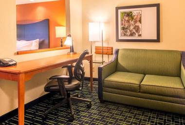 Fairfield Inn & Suites Canton