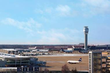 Sheraton Cleveland Airport Hotel