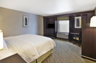 Hampton Inn & Suites - Elyria OH