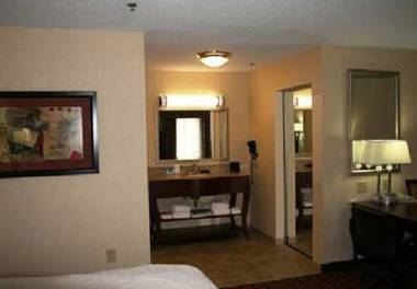 Hampton Inn & Suites Dayton-Airport