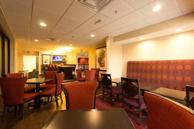 Hampton Inn Columbus-South