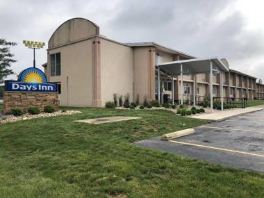 Days Inn by Wyndham Grove City Columbus South