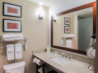 Comfort Suites Marietta-Parkersburg