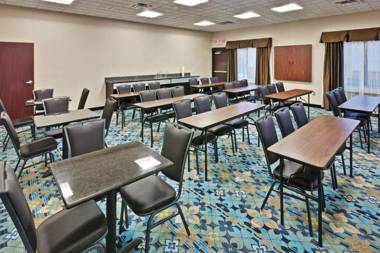 Holiday Inn Express & Suites - New Philadelphia Southwest an IHG Hotel