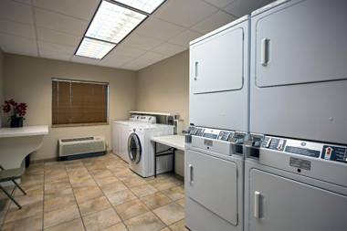 Candlewood Suites Perrysburg an IHG Hotel