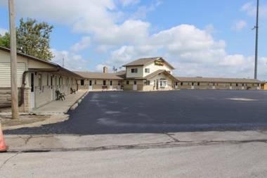 Budget Inn - Perrysburg