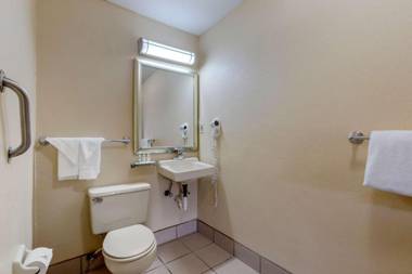 Quality Inn Columbus-East