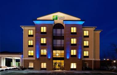 Holiday Inn Express Hotel & Suites Cleveland-Richfield an IHG Hotel