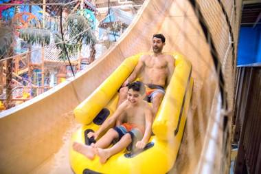 Cedar Point Castaway Bay Indoor Water Park