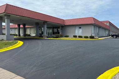 Days Inn & Suites by Wyndham Springfield OH