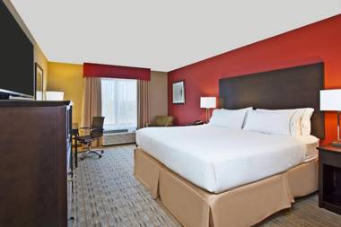 Holiday Inn Express & Suites Springfield an IHG Hotel