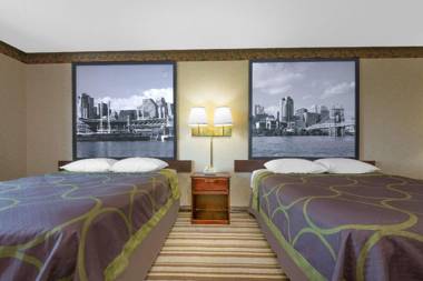 Super 8 by Wyndham Wapakoneta