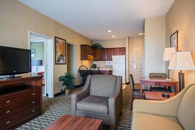 Holiday Inn Express Hotel & Suites Youngstown North-Warren/Niles an IHG Hotel