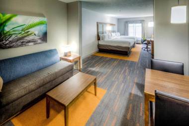 Holiday Inn Express & Suites Cleveland/Westlake an IHG Hotel