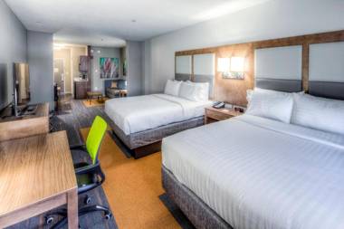 Holiday Inn Express & Suites Cleveland/Westlake an IHG Hotel