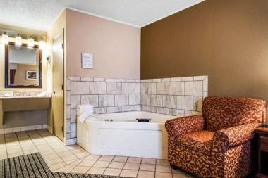 Quality Inn Austintown-Youngstown West