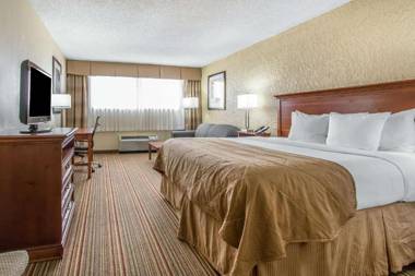 Clarion Hotel Broken Arrow - Tulsa