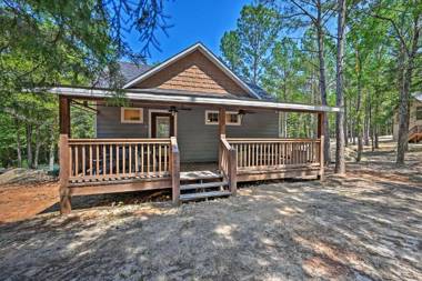 Modern Studio Cabin with Fire Pit Deck and BBQ!