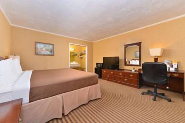 Executive Plus Inn and Suites