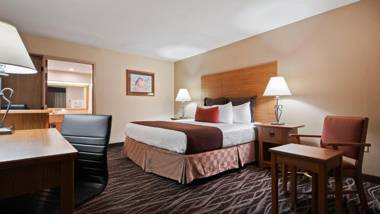 Best Western Plus Saddleback Inn and Conference Center