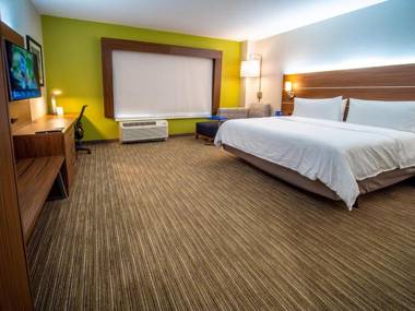 Holiday Inn Express & Suites - Oklahoma City Airport an IHG Hotel