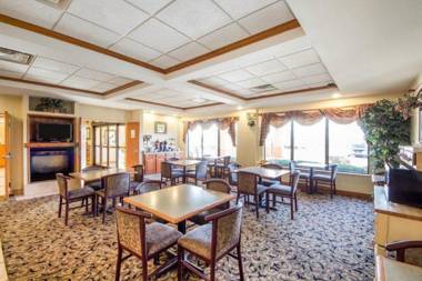 Quality Inn & Suites MidAmerica Industrial Park Area