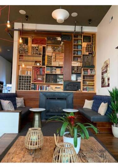 Selina Commodore Astoria