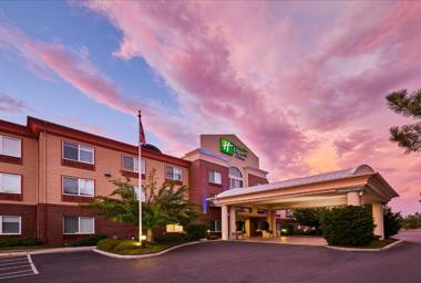 Holiday Inn Express Hotel & Suites Medford-Central Point an IHG Hotel